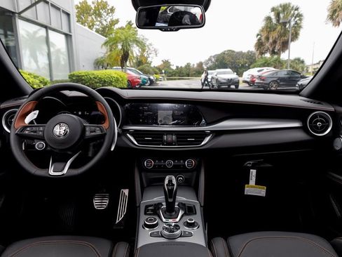 New 2025 Alfa Romeo Stelvio Sprint image 30