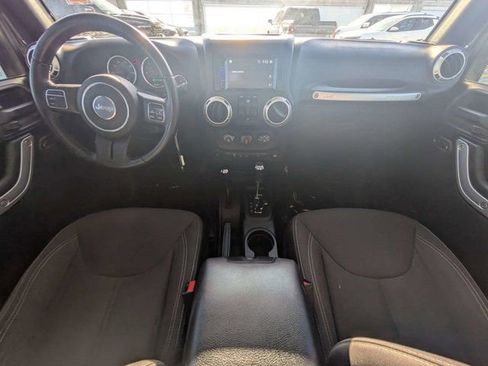 Used 2017 Jeep Wrangler Unlimited Sahara AWD/4WD image 14