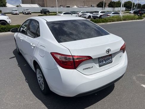 Used 2018 Toyota Corolla LE w/ Carpet Mat Package (TMS) FWD image 7