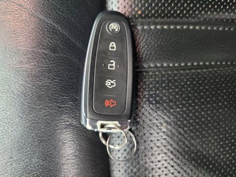Used 2015 Lincoln MKX AWD w/ Equipment Group 102A image 32