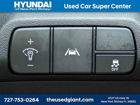 Used 2023 Hyundai Elantra SEL image 22