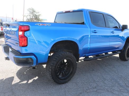 Used 2025 Chevrolet Silverado 1500 RST w/ LPO, Dark Essentials Package AWD/4WD image 7