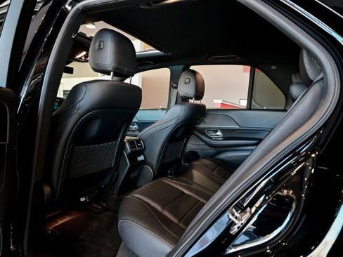 Used 2022 Mercedes-Benz GLE 350 4MATIC w/ Premium Package image 17