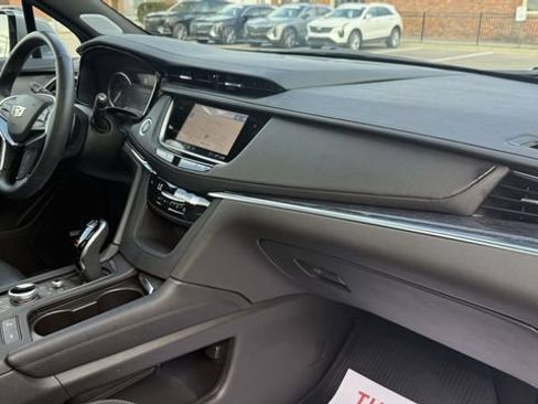 Certified 2024 Cadillac XT5 Premium Luxury FWD image 23
