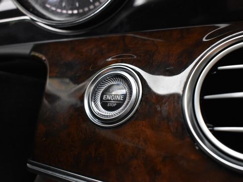 Used 2019 Mercedes-Benz E 300 4MATIC w/ Convenience Package image 34