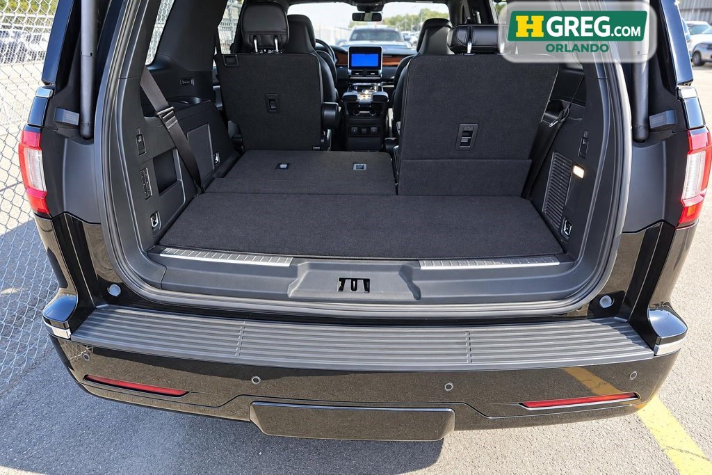 Used 2019 Lincoln Navigator Reserve AWD/4WD image 16