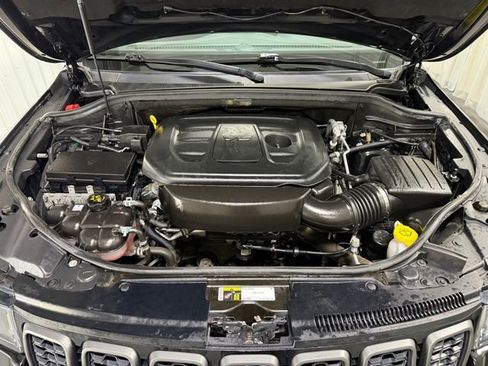 Used 2020 Jeep Grand Cherokee Trailhawk AWD/4WD image 28