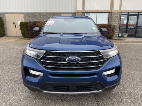 Certified 2023 Ford Explorer XLT w/ Equipment Group 202A image 9
