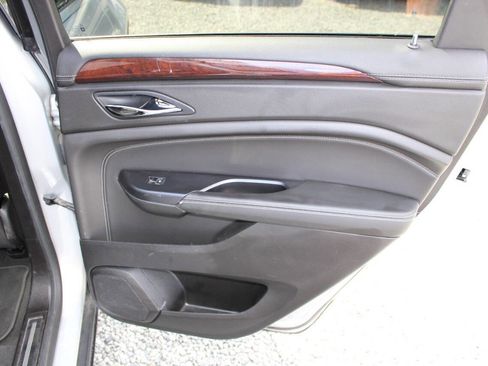 Used 2016 Cadillac SRX Luxury w/ Driver Awareness Package image 25