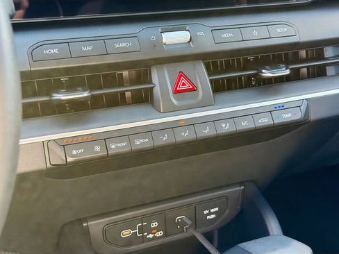New 2026 Kia K4 LXS FWD image 14