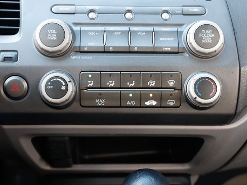 Used 2010 Honda Civic DX-VP image 27