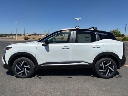 New 2026 Nissan Kicks SV w/ Charging Package FWD image 3