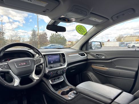 Used 2020 GMC Acadia SLE w/ Driver Convenience Package image 15