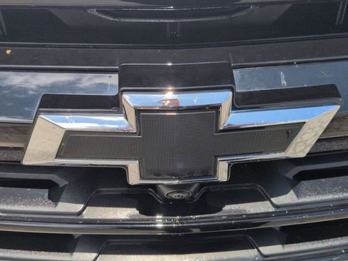 Used 2025 Chevrolet Traverse LT w/ Midnight/Sport Edition AWD/4WD image 33