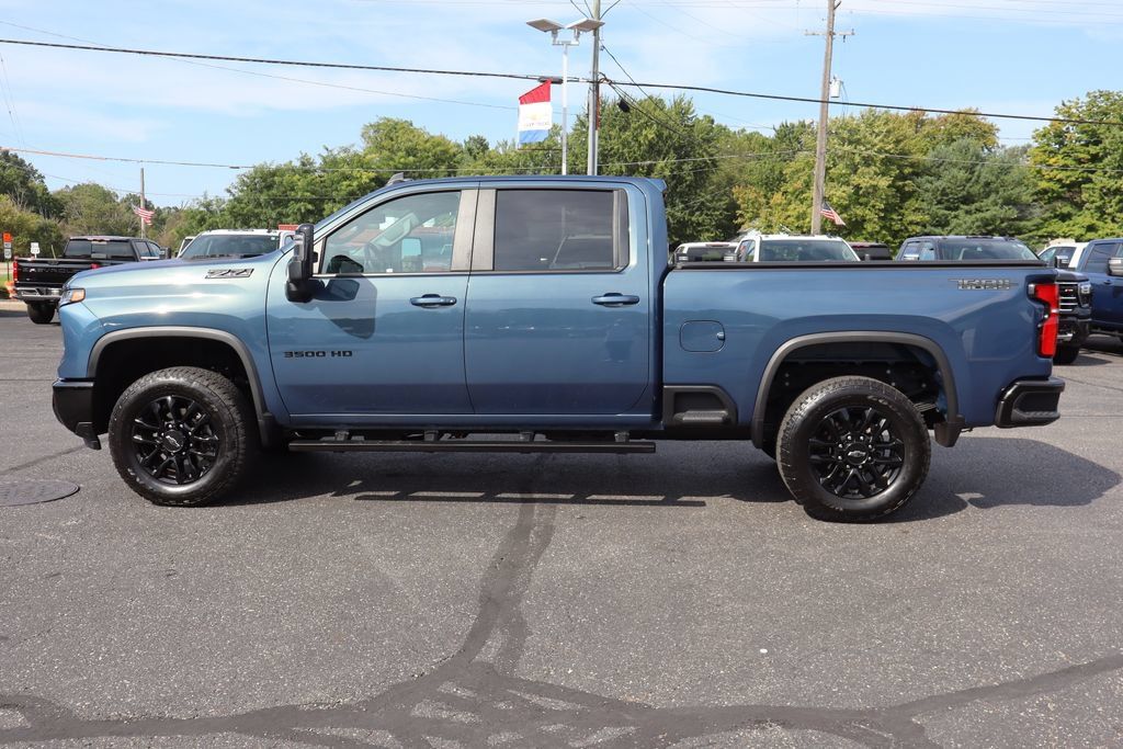 Used 2025 Chevrolet Silverado 3500 LT w/ Trail Boss Package AWD/4WD image 24