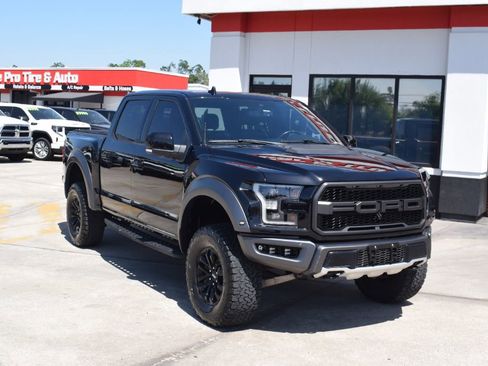 Used 2019 Ford F150 Raptor w/ Equipment Group 802A Luxury image 2