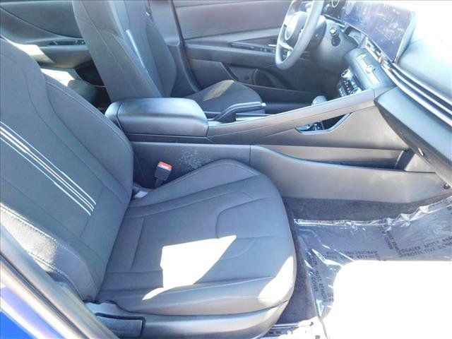 Used 2024 Hyundai Elantra SEL FWD image 27