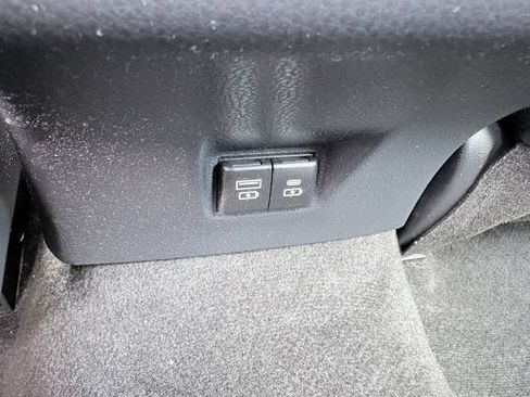 Used 2025 Toyota Camry XSE FWD image 11