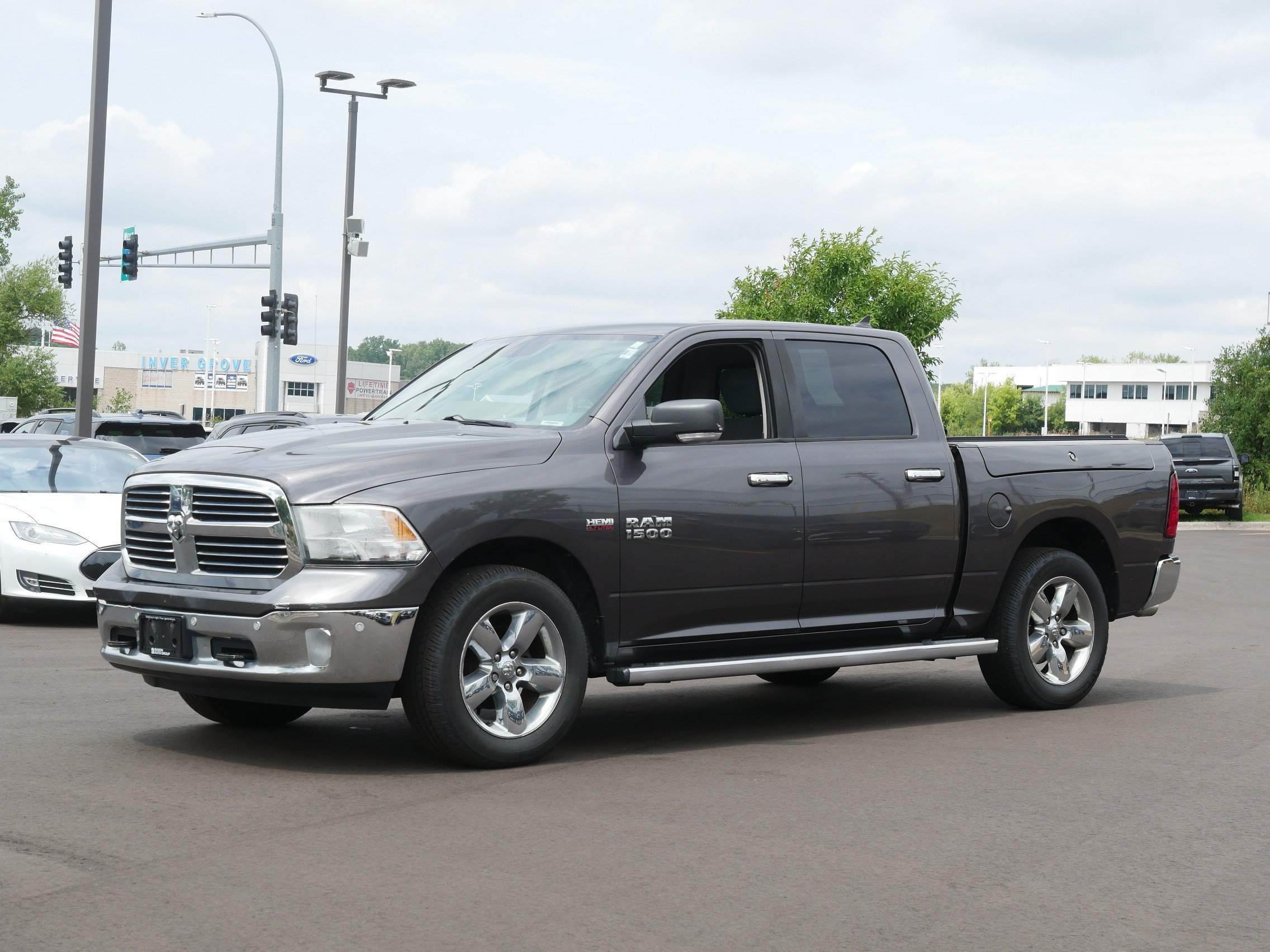 Used 2015 RAM 1500 Lone Star AWD/4WD image 2