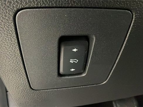 Used 2017 Ford F150 Lariat w/ Equipment Group 502A Luxury image 13