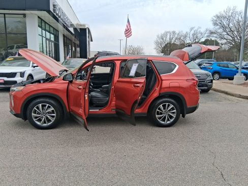 Used 2019 Hyundai Santa Fe FWD image 25