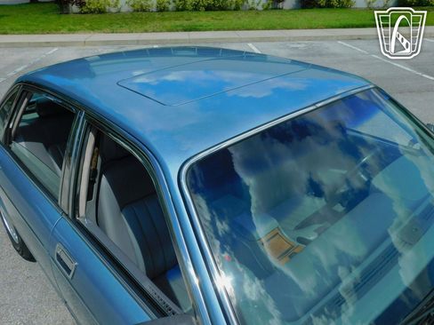 Used 1991 Jaguar XJ Vanden Plas RWD image 30