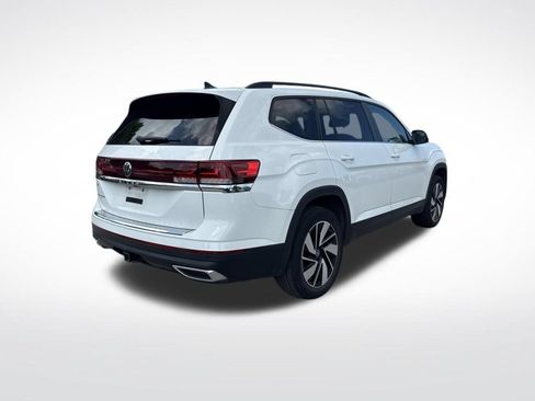Used 2024 Volkswagen Atlas SE w/ Panoramic Sunroof Package FWD image 5