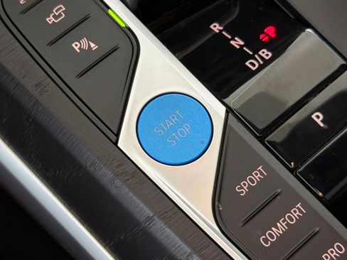 Used 2023 BMW i4 eDrive35 w/ Premium Package RWD image 15