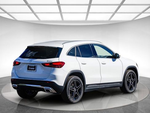 New 2026 Mercedes-Benz GLA 250 4MATIC image 4