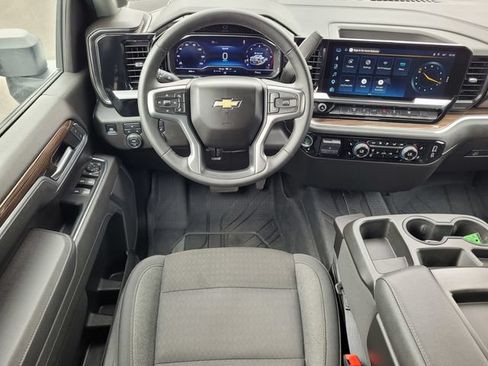 Used 2025 Chevrolet Silverado 2500 LT AWD/4WD image 16