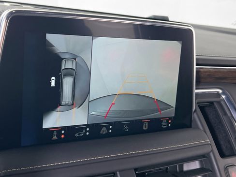 Used 2023 Chevrolet Suburban Premier w/ Advanced Technology Package image 14