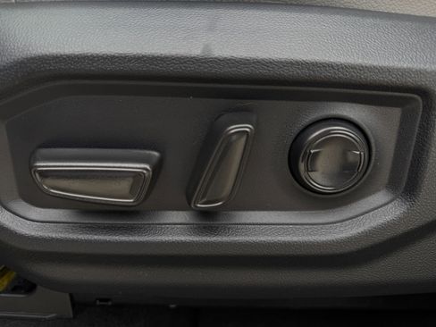 New 2026 Toyota Tundra Limited AWD/4WD image 25
