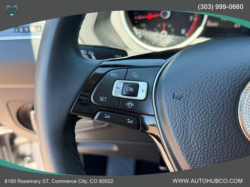 Used 2020 Volkswagen Tiguan SE w/ Panoramic Sunroof Package AWD/4WD image 17