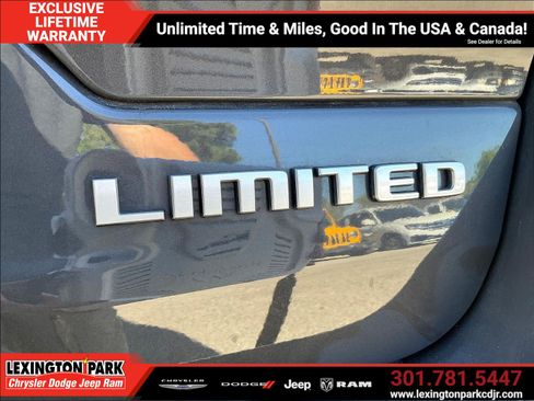 Used 2025 Jeep Grand Cherokee Limited AWD/4WD image 24