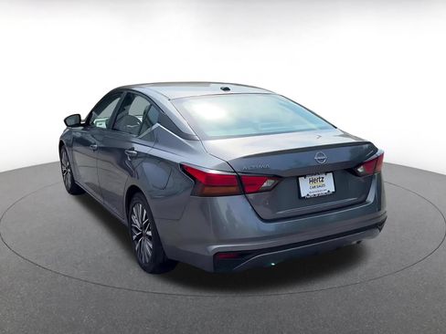 Used 2026 Nissan Altima 2.5 SV FWD image 10