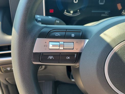 Used 2025 Hyundai Santa Cruz SE AWD/4WD image 21