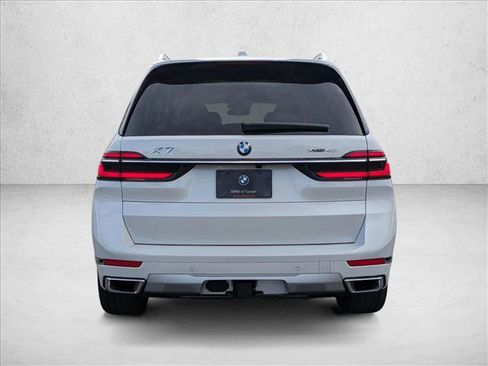 Certified 2025 BMW X7 xDrive40i AWD/4WD image 9