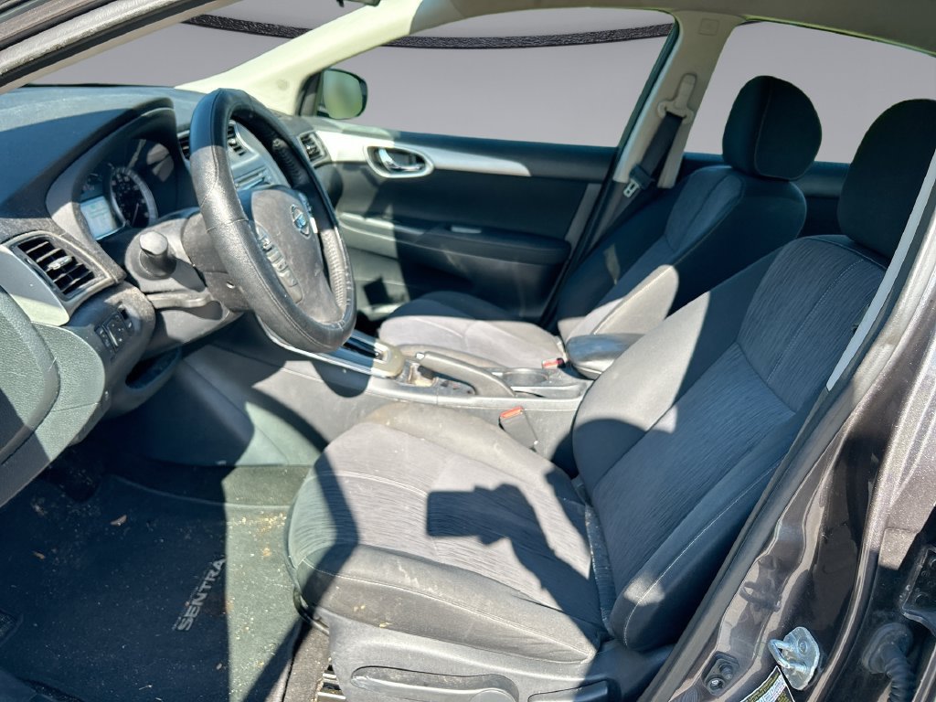 Used 2015 Nissan Sentra SV w/ Navigation Package FWD image 11