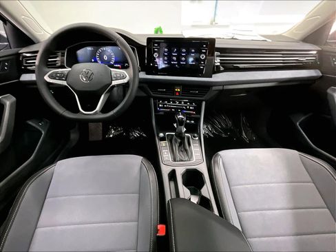 New 2026 Volkswagen Jetta SE image 7