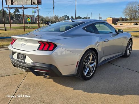 Used 2024 Ford Mustang Coupe RWD image 5