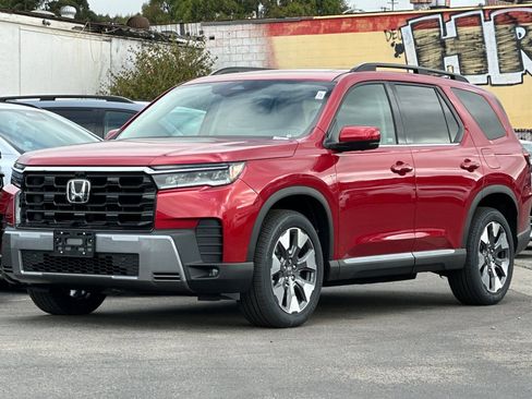 New 2026 Honda Pilot Touring image 6