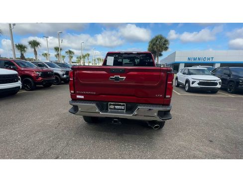 Used 2026 Chevrolet Silverado 2500 LTZ w/ LTZ Premium Package AWD/4WD image 3