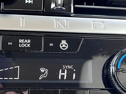 New 2026 Nissan Pathfinder SL image 27