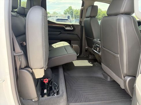 Used 2024 GMC Sierra 1500 Denali w/ Denali Reserve Package AWD/4WD image 12