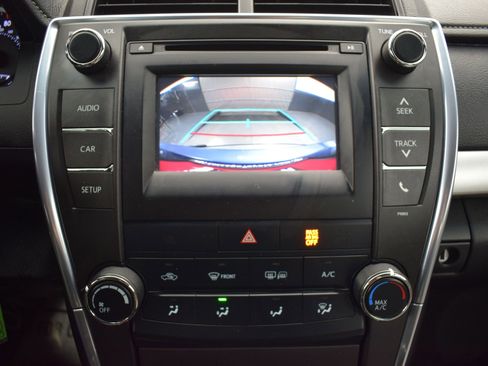 Used 2015 Toyota Camry SE image 15