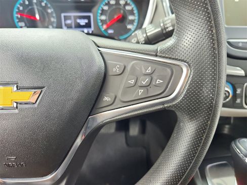 Used 2019 Chevrolet Equinox LS w/ LS Convenience Package image 25
