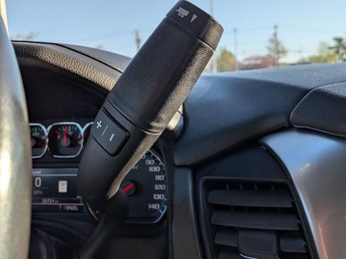 Used 2020 Chevrolet Suburban Premier image 11