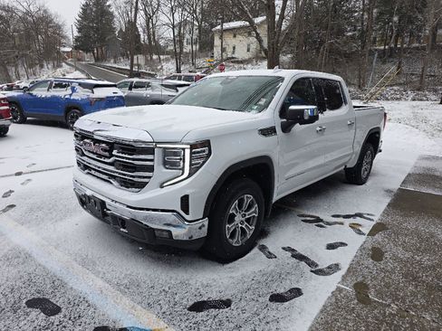 Used 2024 GMC Sierra 1500 SLT image 5