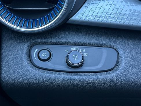 New 2026 Chevrolet Trax LT w/ LT Convenience Package image 27