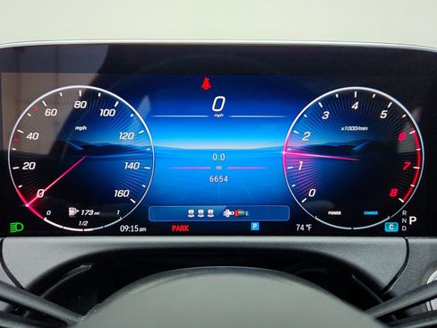 Used 2025 Mercedes-Benz E 350 4MATIC Sedan image 19